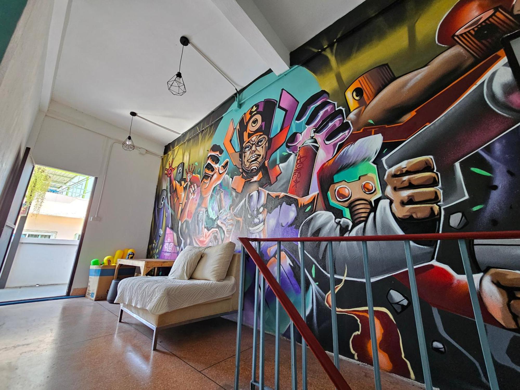 Urban Jungle Hostel Bangkok Luaran gambar